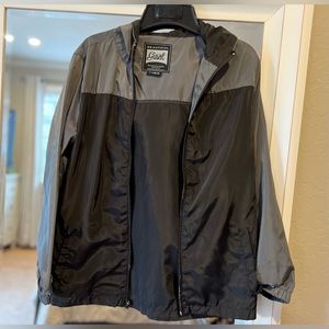 ✨✨‼️LAST CHANCE! (To be donated)‼️✨ Beautiful Giant Boys Windbreaker